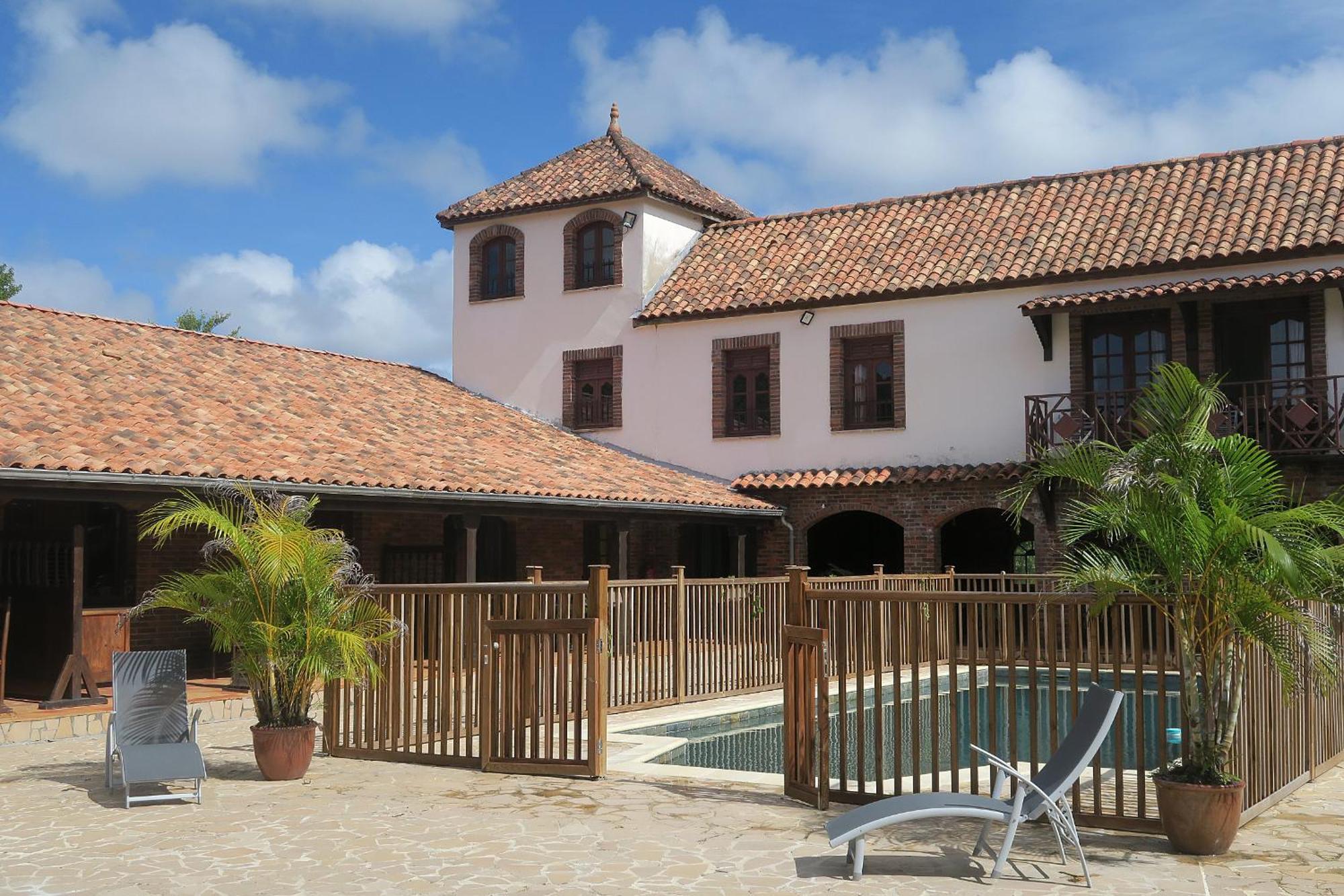 Domaine Du Chateau Les Trois-Ilets Exteriör bild
