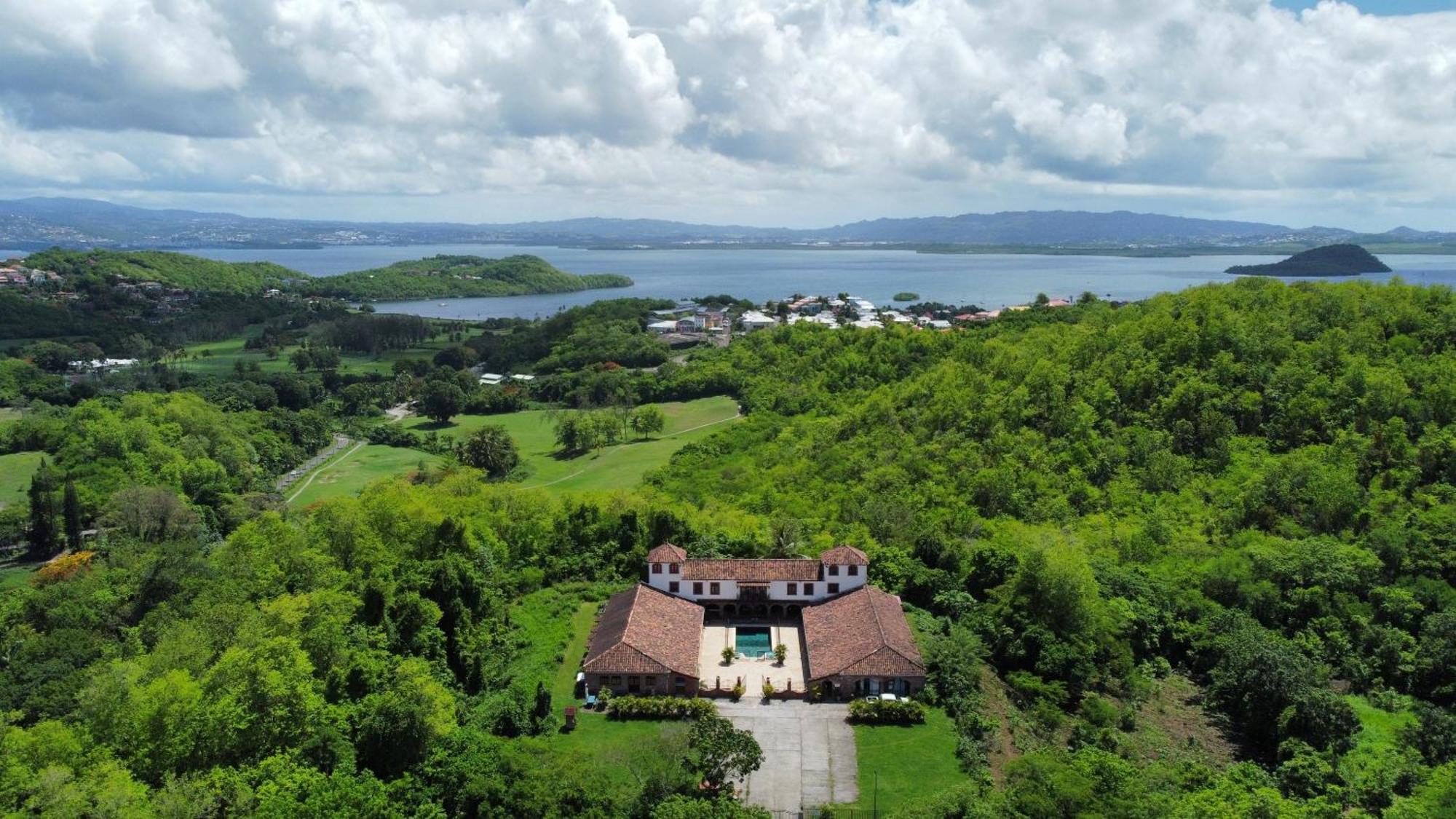 Domaine Du Chateau Les Trois-Ilets Exteriör bild
